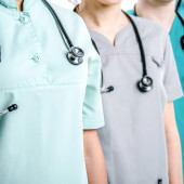 Vêtements de travail milieu hospitalier